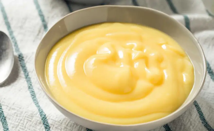 Crema pastelera en microondas - Rápida, fácil y sin grumos