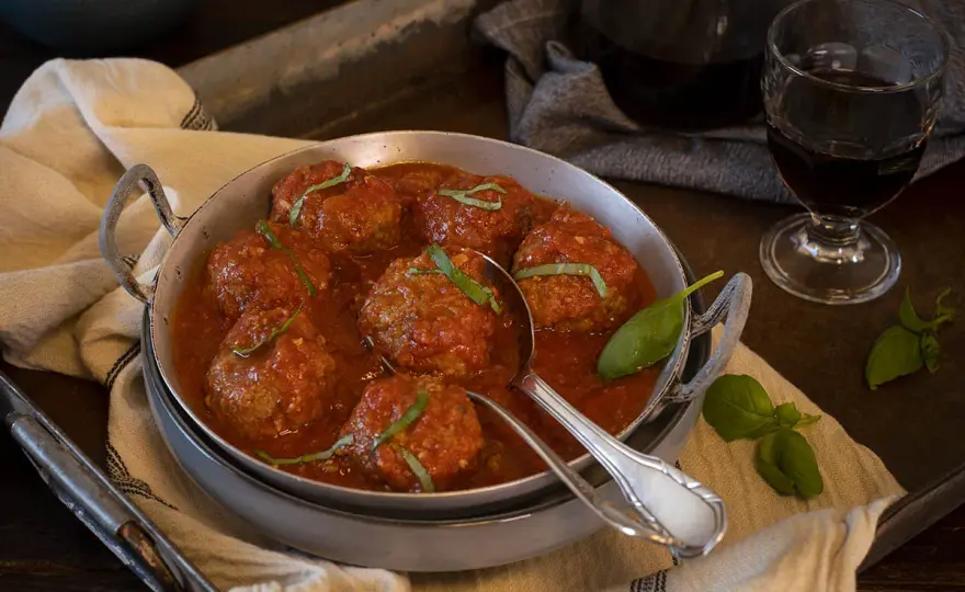 Polpette al Sugo - Receta para albóndigas tiernas y sabrosas