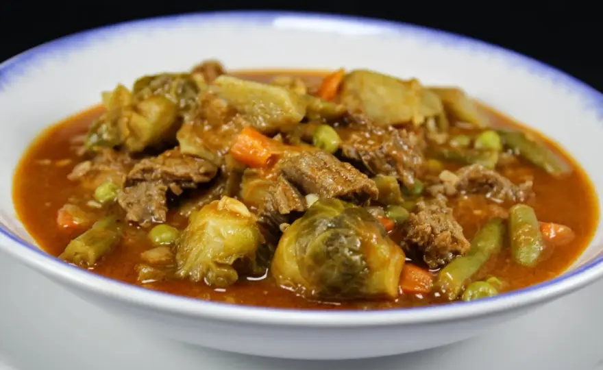 Menestra de Verduras con Carne - El Secreto de la Abuela