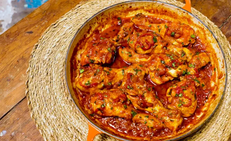 Pollo en salsa: la receta clásica que siempre sale bien