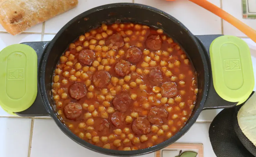Garbanzos con Chorizo Melosos - El Secreto para un Guiso Perfecto