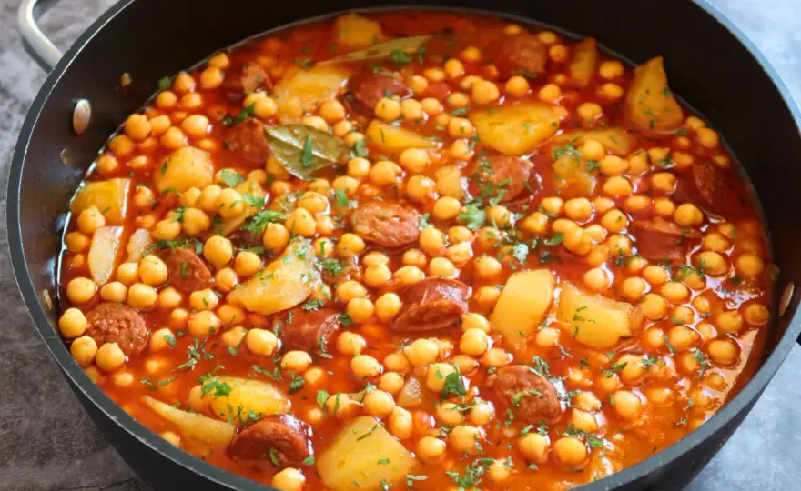 Garbanzos con Chorizo Perfecto - Receta Equilibrada y Sabrosa